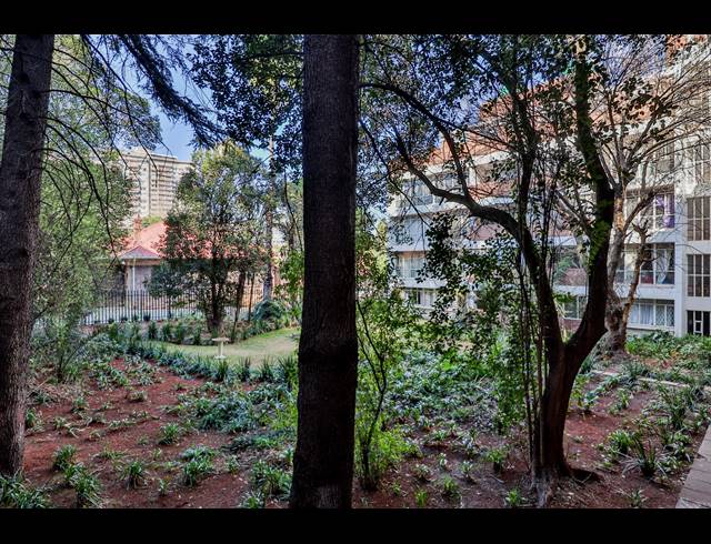 3 BEDROOM APARTMENT TO LET IN PARKTOWN